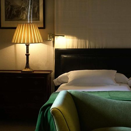 Hotel Landa Burgo Exterior foto A bedroom at the hotel