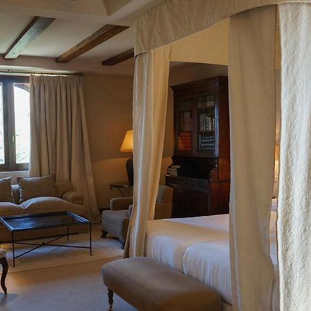 Hotel Landa Burgo Exterior foto A room at the hotel