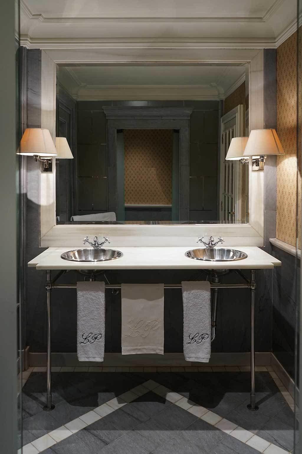 Hotel Landa Burgo Exterior foto A double sink
